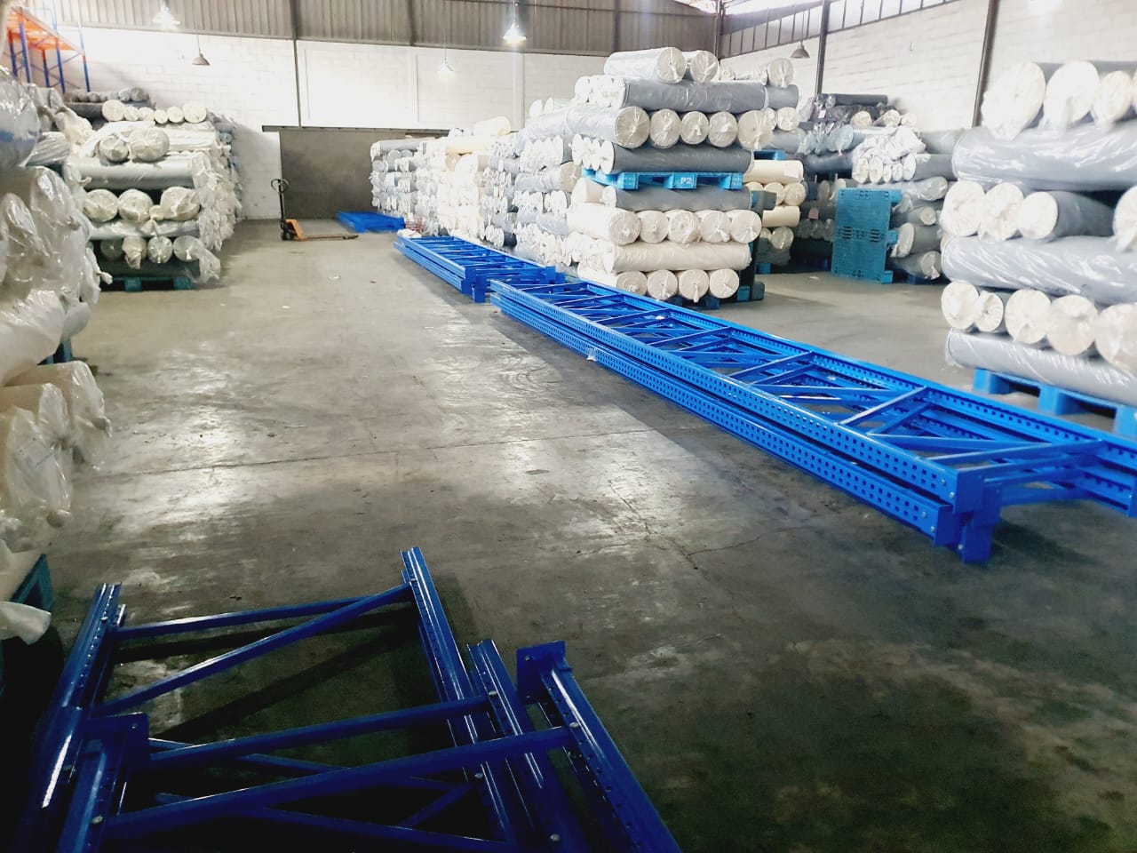 Rak Gudang Garment 01